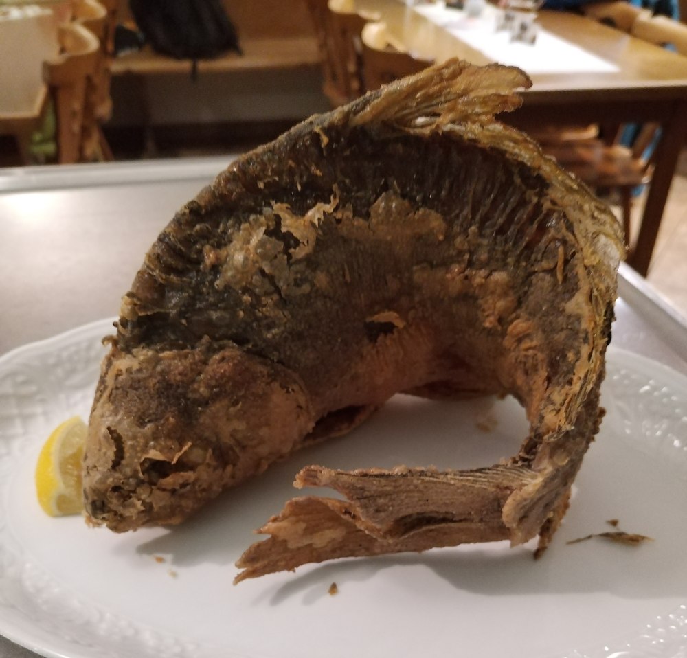 1/2 gebackener Karpfen aus eigener Schlachtung