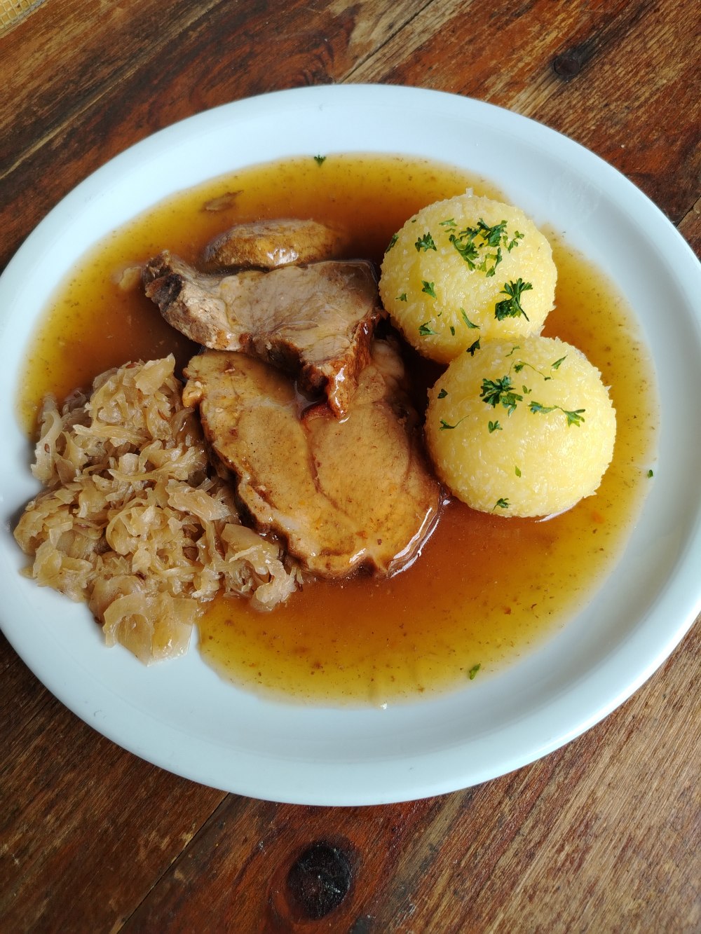Deftiger Schweinebraten in Biersoße