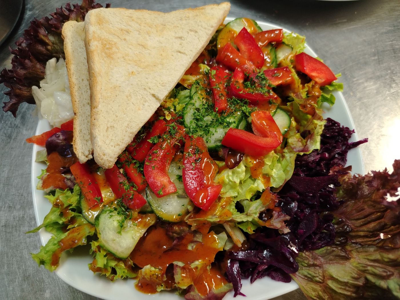 Bunter Salat der Saison